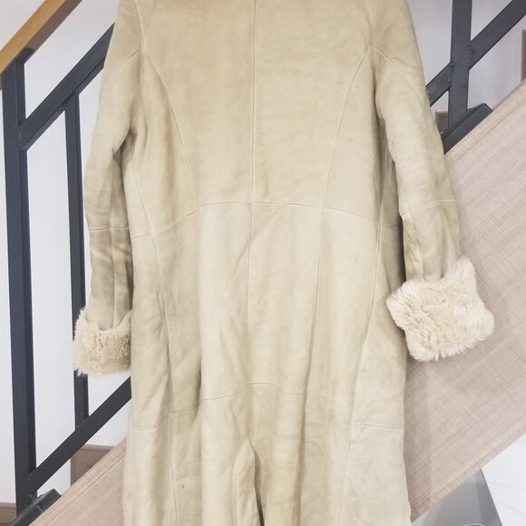 Danier Shearling Suede Coat - Picture 5 of 14